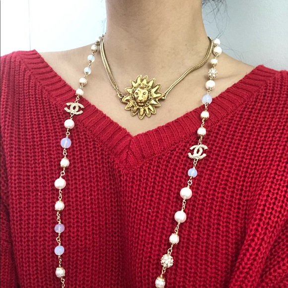 Authentic Chanel pendant/ necklace
